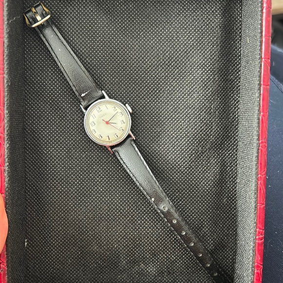 Old watch - Picture 1 of 2